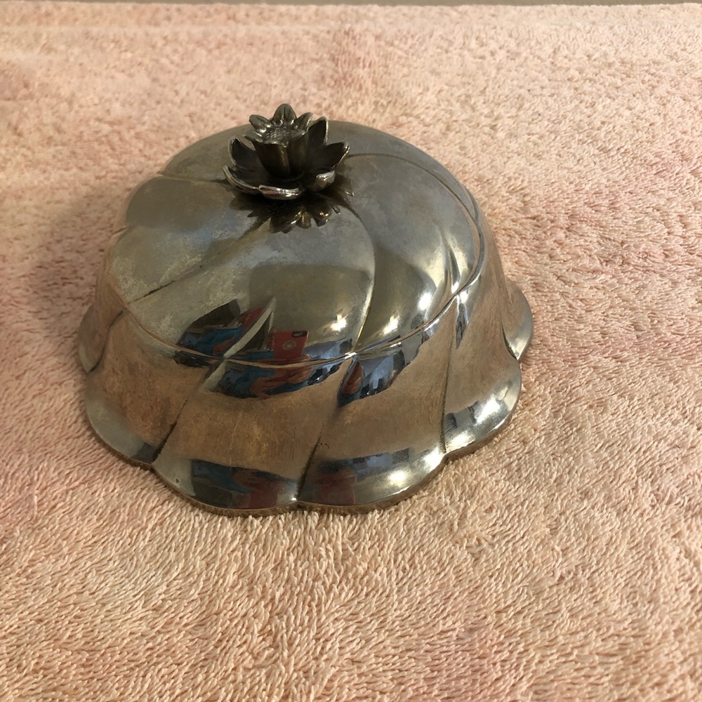 Vintage Cast Aluminum Flower Swirl Red Velvet Lined Jewelry Box 5” Base